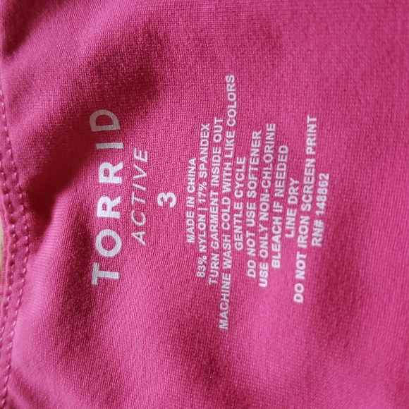 Torrid Low-Impact Cropped Zip Front Active Sports Bra VDay Pink Leopard - Picture 6 of 8